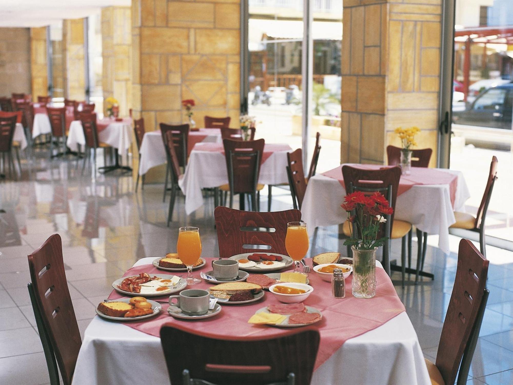 Hotell Athena 3*