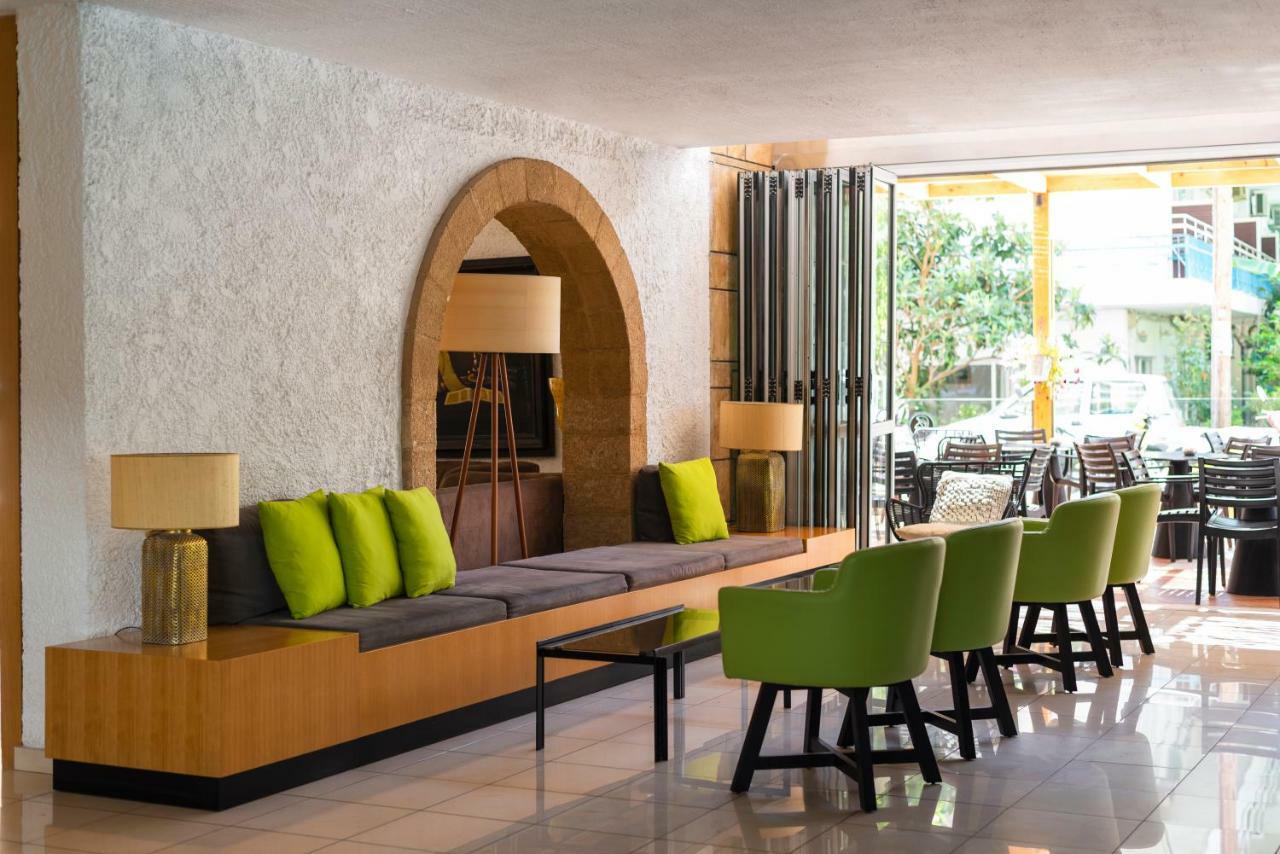 Hotel Athena